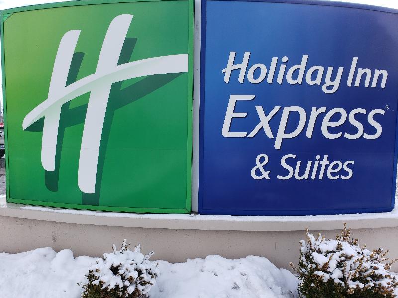 Holiday Inn Express Hotel & Suites Klamath Falls Central, An Ihg Hotel Exterior photo
